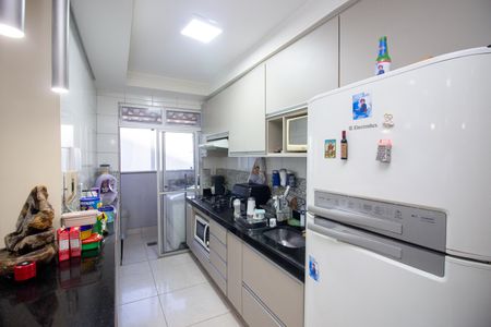 Apartamento para alugar com 70m², 2 quartos e 1 vaga Apartamento para alugar com 70m², 2 quartos e 1 vagaCozinha e Área de Serviço