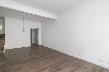 Casa para alugar com 205m², 4 quartos e 1 vaga Casa para alugar com 205m², 4 quartos e 1 vagaSala