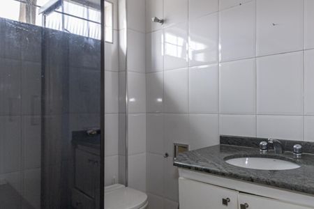 Casa para alugar com 205m², 4 quartos e 1 vaga Casa para alugar com 205m², 4 quartos e 1 vagaBanheiro da Suíte