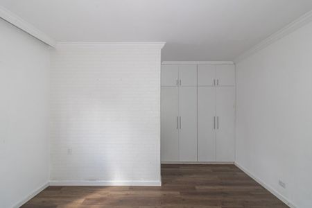 Casa para alugar com 205m², 4 quartos e 1 vaga Casa para alugar com 205m², 4 quartos e 1 vagaQuarto Suíte