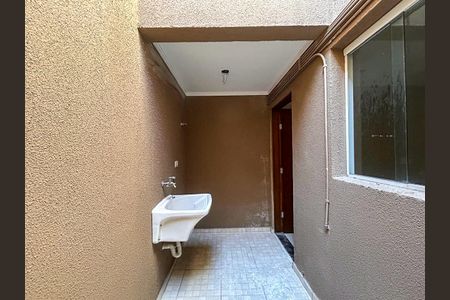 Casa de condomínio à venda com 93m², 3 quartos e 2 vagas Casa de condomínio à venda com 93m², 3 quartos e 2 vagasÁrea de Serviço