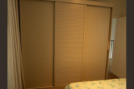 Casa de condomínio para alugar com 84m², 2 quartos e 2 vagas Casa de condomínio para alugar com 84m², 2 quartos e 2 vagasQuarto Suíte - Armário