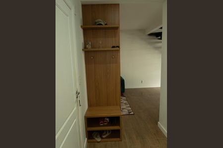 Casa de condomínio para alugar com 84m², 2 quartos e 2 vagas Casa de condomínio para alugar com 84m², 2 quartos e 2 vagasEntrada