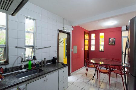 Casa de condomínio à venda com 100m², 3 quartos e 1 vaga Casa de condomínio à venda com 100m², 3 quartos e 1 vagaCozinha