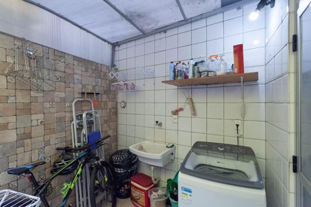Casa de condomínio à venda com 100m², 3 quartos e 1 vaga Casa de condomínio à venda com 100m², 3 quartos e 1 vagaÁrea de serviço
