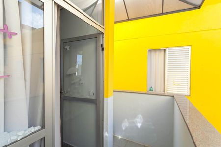 Casa de condomínio à venda com 100m², 3 quartos e 1 vaga Casa de condomínio à venda com 100m², 3 quartos e 1 vagaVaranda do quarto 3