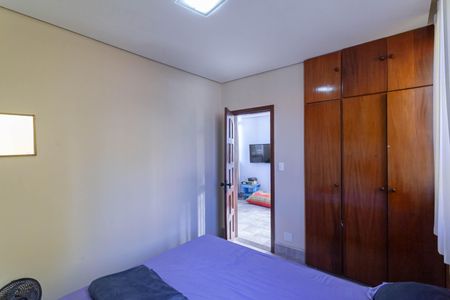 Casa de condomínio à venda com 100m², 3 quartos e 1 vaga Casa de condomínio à venda com 100m², 3 quartos e 1 vagaQuarto 2