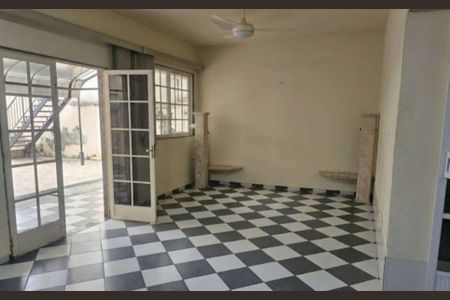 Sala de casa para alugar com 4 quartos, 260m² em Padre Miguel, Rio de Janeiro
