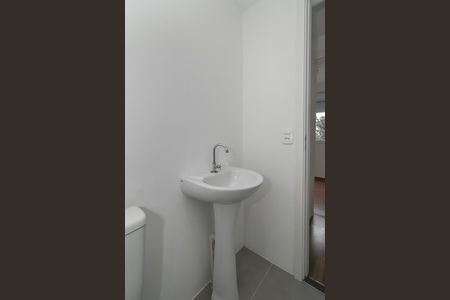 Banheiro de apartamento para alugar com 2 quartos, 40m² em Sarandi, Porto Alegre