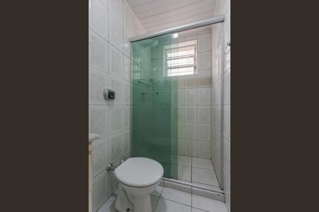 Banheiro de apartamento para alugar com 1 quarto, 45m² em Passo D’areia, Porto Alegre