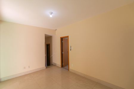 Casa à venda com 4 quartos, 360m² em Planalto, Belo Horizonte