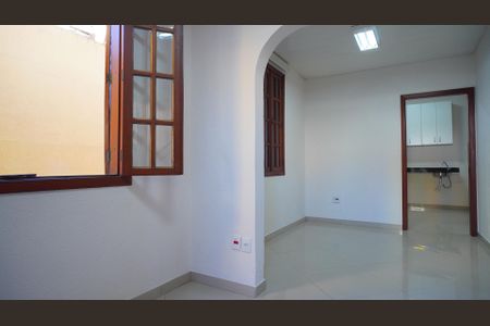 Sala de casa para alugar com 2 quartos, 75m² em Santa Maria Goretti, Porto Alegre