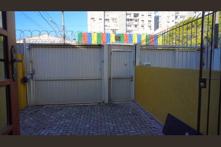 Vista da Rua de casa para alugar com 2 quartos, 75m² em Santa Maria Goretti, Porto Alegre