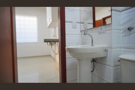 Casa para alugar com 75m², 2 quartos e 1 vaga Casa para alugar com 75m², 2 quartos e 1 vagaBanheiro