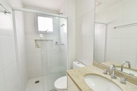 Apartamento à venda com 76m², 2 quartos e 2 vagas Apartamento à venda com 76m², 2 quartos e 2 vagasBanheiro da suíte 2