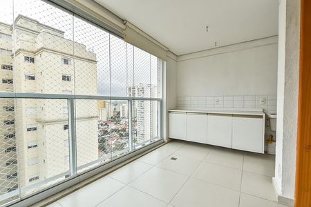 Apartamento à venda com 76m², 2 quartos e 2 vagas Apartamento à venda com 76m², 2 quartos e 2 vagasVaranda