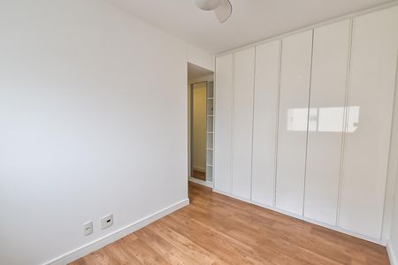 Apartamento à venda com 76m², 2 quartos e 2 vagas Apartamento à venda com 76m², 2 quartos e 2 vagasSuíte 2