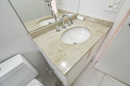 Apartamento à venda com 76m², 2 quartos e 2 vagas Apartamento à venda com 76m², 2 quartos e 2 vagasBanheiro da suíte 2