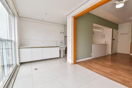 Apartamento à venda com 76m², 2 quartos e 2 vagas Apartamento à venda com 76m², 2 quartos e 2 vagasVaranda