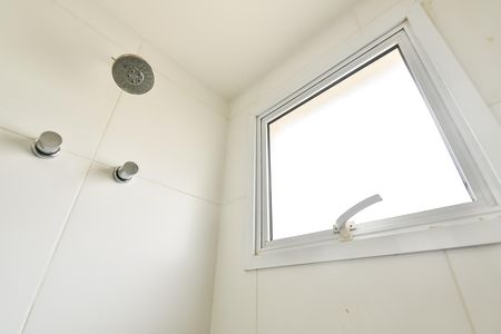 Apartamento à venda com 76m², 2 quartos e 2 vagas Apartamento à venda com 76m², 2 quartos e 2 vagasBanheiro da suíte 1