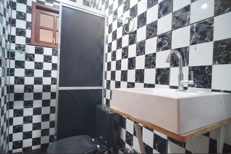 Casa para alugar com 100m², 3 quartos e 2 vagasBanheiro