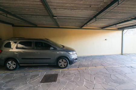 Apartamento à venda com 180m², 3 quartos e 2 vagas Apartamento à venda com 180m², 3 quartos e 2 vagasGaragem