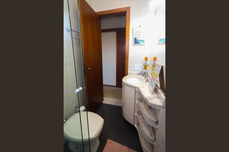 Apartamento à venda com 180m², 3 quartos e 2 vagas Apartamento à venda com 180m², 3 quartos e 2 vagasBanheiro Social