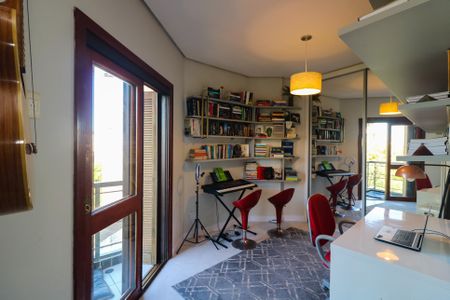 Apartamento à venda com 180m², 3 quartos e 2 vagas Apartamento à venda com 180m², 3 quartos e 2 vagasSuíte 1