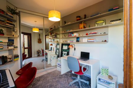 Apartamento à venda com 180m², 3 quartos e 2 vagas Apartamento à venda com 180m², 3 quartos e 2 vagasSuíte 1