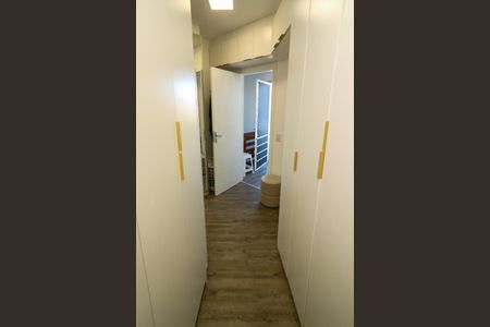 Apartamento à venda com 180m², 3 quartos e 2 vagas Apartamento à venda com 180m², 3 quartos e 2 vagasCloset da suíte 2