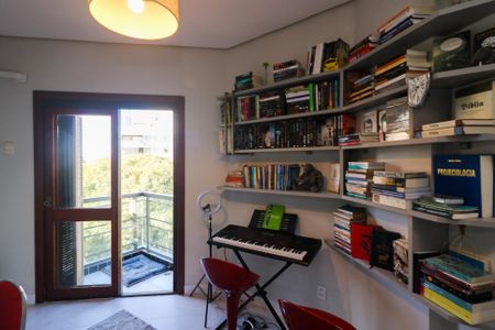 Apartamento à venda com 180m², 3 quartos e 2 vagas Apartamento à venda com 180m², 3 quartos e 2 vagasSuíte 1