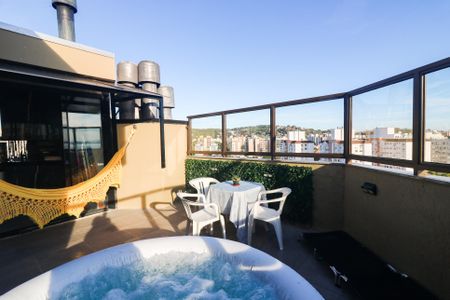 Apartamento à venda com 180m², 3 quartos e 2 vagas Apartamento à venda com 180m², 3 quartos e 2 vagasTerraço