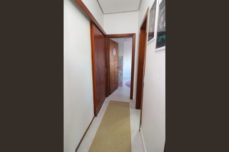 Apartamento à venda com 180m², 3 quartos e 2 vagas Apartamento à venda com 180m², 3 quartos e 2 vagasBanheiro Corredor