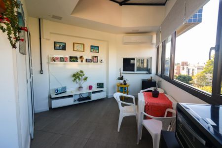 Apartamento à venda com 180m², 3 quartos e 2 vagas Apartamento à venda com 180m², 3 quartos e 2 vagasSala de TV