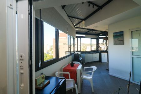 Apartamento à venda com 180m², 3 quartos e 2 vagas Apartamento à venda com 180m², 3 quartos e 2 vagasVista da Suíte 2