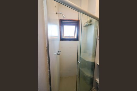 Apartamento à venda com 180m², 3 quartos e 2 vagas Apartamento à venda com 180m², 3 quartos e 2 vagasBanheiro da Suíte 1