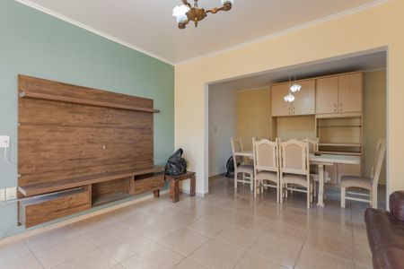 Casa para alugar com 120m², 2 quartos e 2 vagasSala