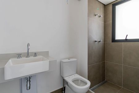 Apartamento à venda com 120m², 3 quartos e 2 vagasBanheiro do quarto 2 Suíte