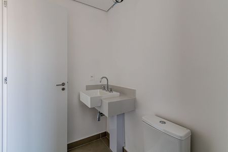 Apartamento à venda com 120m², 3 quartos e 2 vagasBanheiro do quarto 2 Suíte