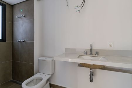 Apartamento à venda com 120m², 3 quartos e 2 vagasBanheiro do quarto 1 Suíte