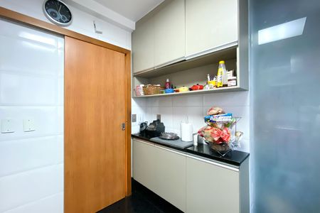 Apartamento à venda com 119m², 4 quartos e 2 vagasCozinha