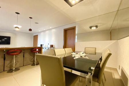 Apartamento à venda com 119m², 4 quartos e 2 vagasSala de Jantar
