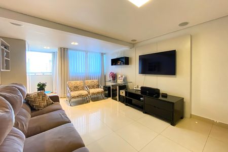 Apartamento à venda com 119m², 4 quartos e 2 vagasSala