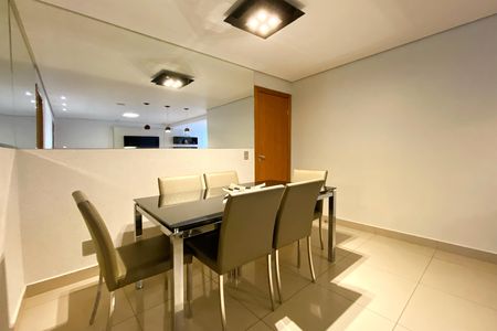 Apartamento à venda com 119m², 4 quartos e 2 vagasSala de Jantar