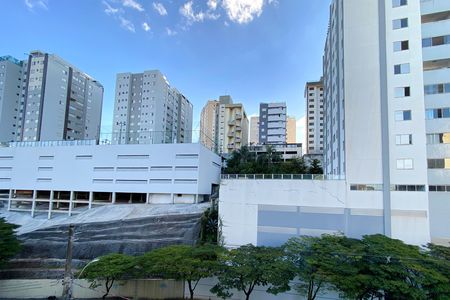 Apartamento à venda com 119m², 4 quartos e 2 vagasVista Quarto 2