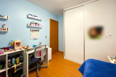 Apartamento à venda com 119m², 4 quartos e 2 vagasQuarto 3