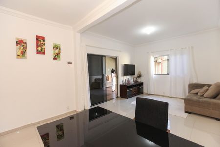 Casa à venda com 4 quartos, 200m² em Diamante, Belo Horizonte