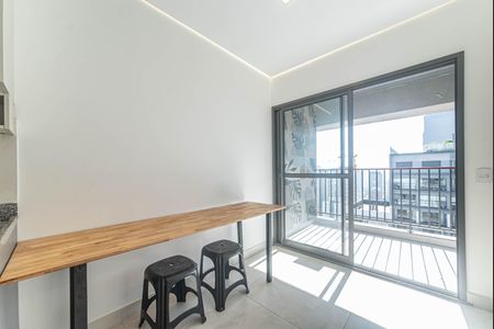 Studio para alugar com 32m², 1 quarto e sem vaga Studio para alugar com 32m², 1 quarto e sem vagaSala/cozinha