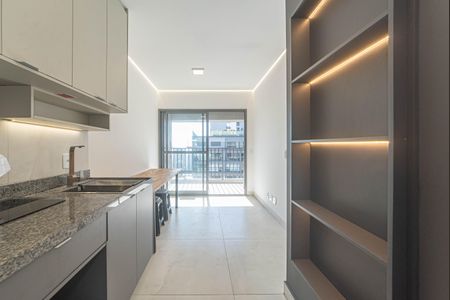 Studio para alugar com 32m², 1 quarto e sem vaga Studio para alugar com 32m², 1 quarto e sem vagaSala/cozinha