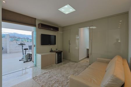 Apartamento à venda com 259m², 4 quartos e 3 vagas